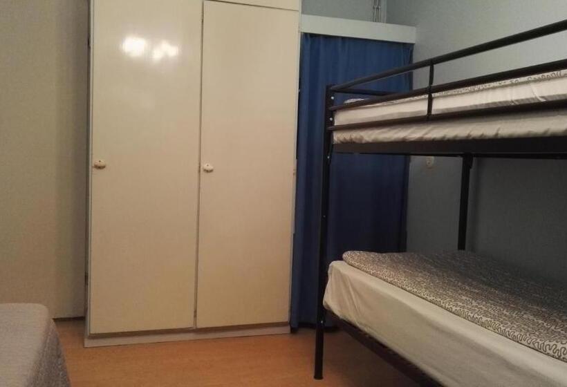 Трехместный Номер Стандарт Совместная Ванная, Guesthouse Outa