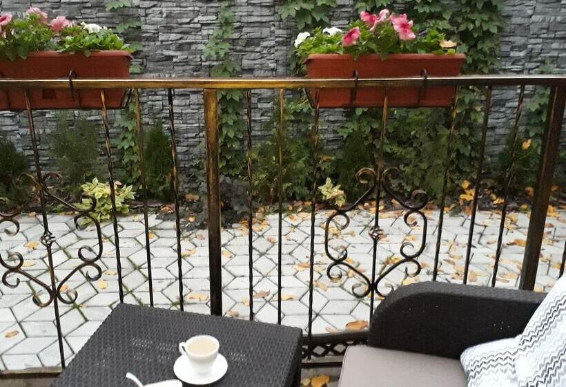 Апартаменты 1 Спальня с Террасой, Mini Hotel Glove House
