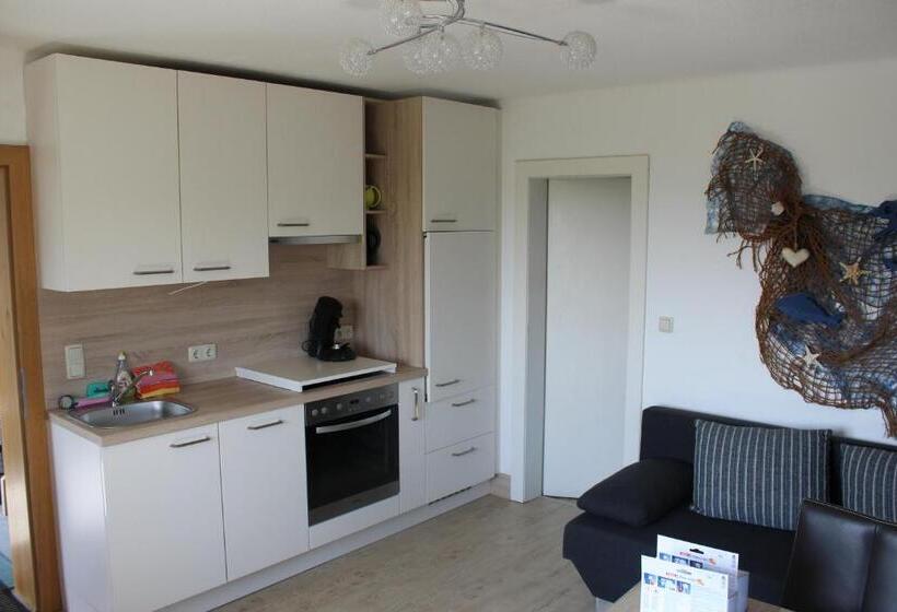 1 Bedroom Apartment Lake View, Bauernhof Schink