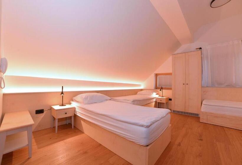 اتاق سوپریور سه تخته, Guesthouse Les