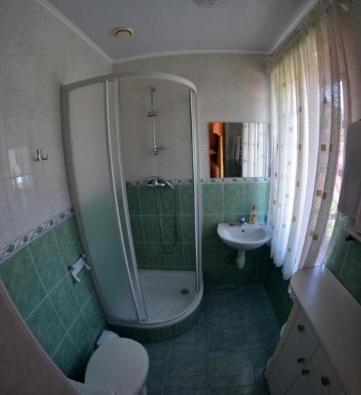 غرفة قياسية مزوَّدة بشُرفة, Prutets Guest House