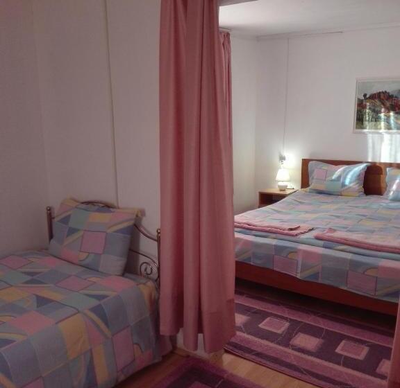家庭间, Villa Jun Guest House