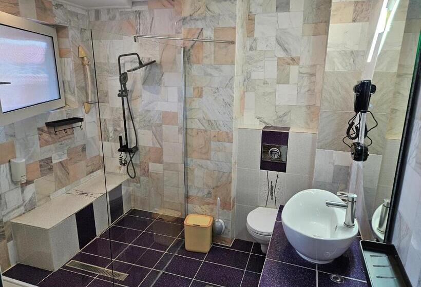 Номер Deluxe, Amethyst House