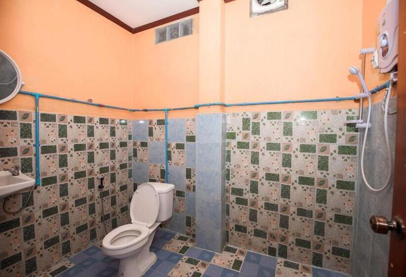 Quarto Triplo Estandar, Molina Bungalows