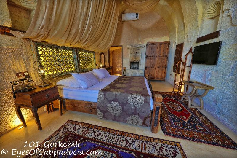 سوییت جونیور, Eyes Of Cappadocia Cave