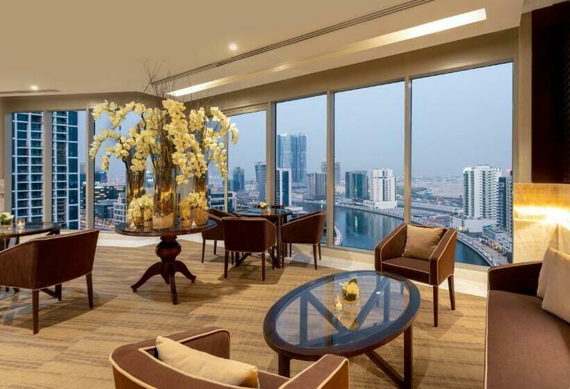 Полулюкс, Renaissance Business Bay Hotel, Dubai