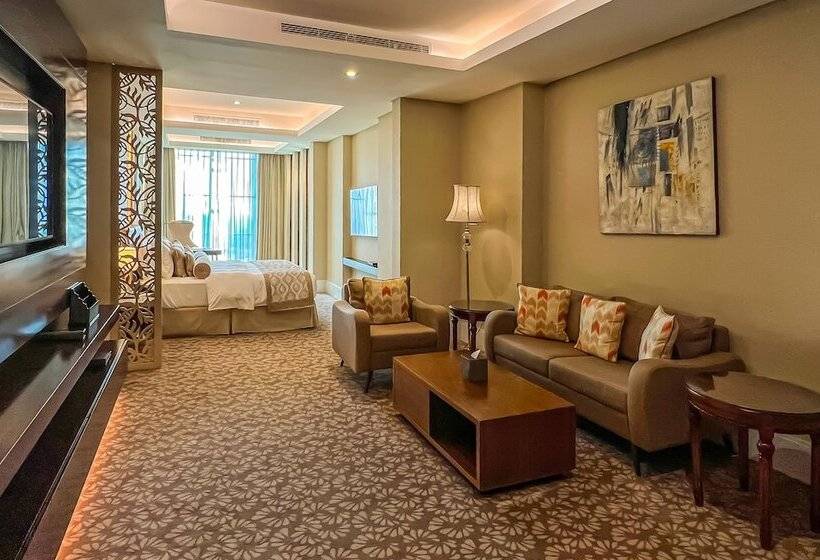 Полулюкс, Renaissance Business Bay Hotel, Dubai