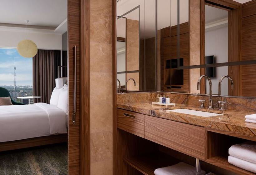 Номер Стандарт Вид на Город, Radisson Blu Olympiyskiy