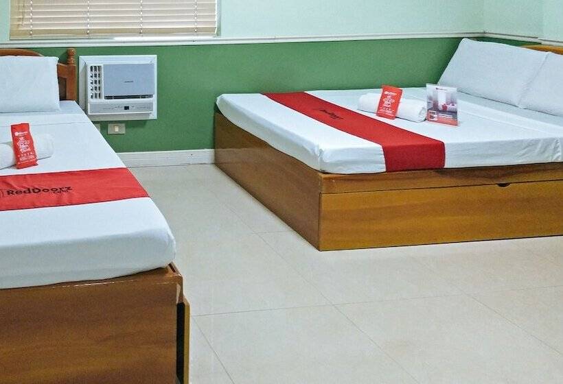 Quarto Familiar, Reddoorz @ Bonifacio St Cebu