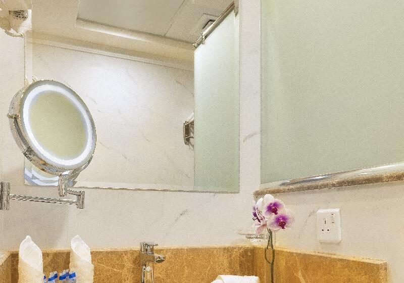 Номер Стандарт Трехместный, Tulip Inn Al Daar Rawafid