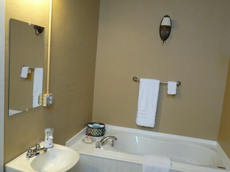 Comfort Suite, Davie School Inn