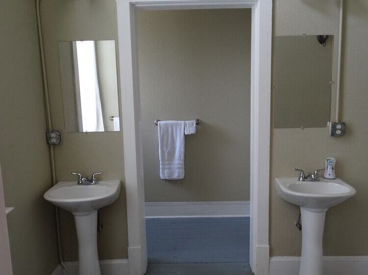 جناح كومفورت, Davie School Inn