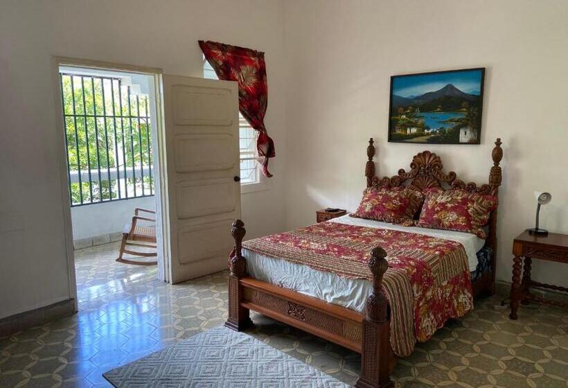 Номер Стандарт с Балконом, Hostal Cumbres Del Volcan Flor Blanca
