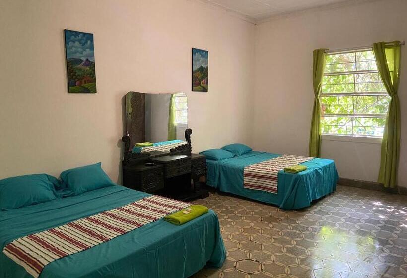 Четырехместный Номер Стандарт, Hostal Cumbres Del Volcan Flor Blanca