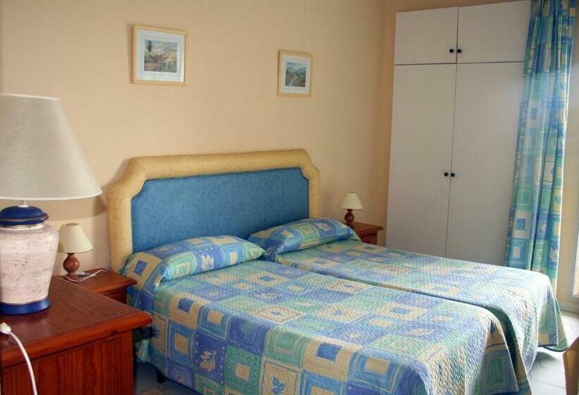 Студия Стандарт, Apartamentos Benal Beach Geinsa
