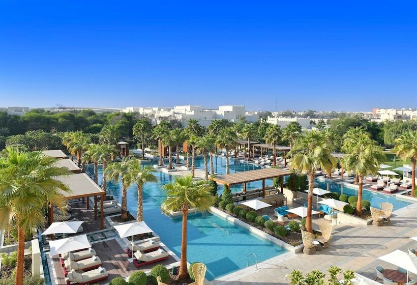 اتاق لوکس با چشم‌انداز استخر, Al Messila, A Luxury Collection Resort & Spa, Doha