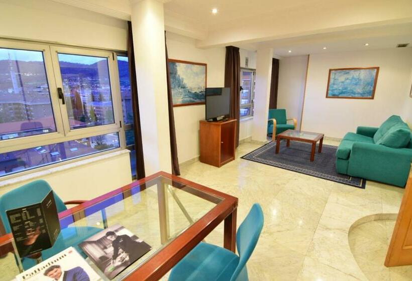 주니어 스위트, Zentral Ramiro I