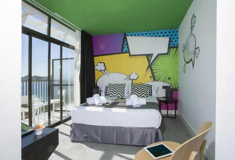 オーシャンビュースタンダードルームバルコニー付き, Casual Pop Art Benidorm