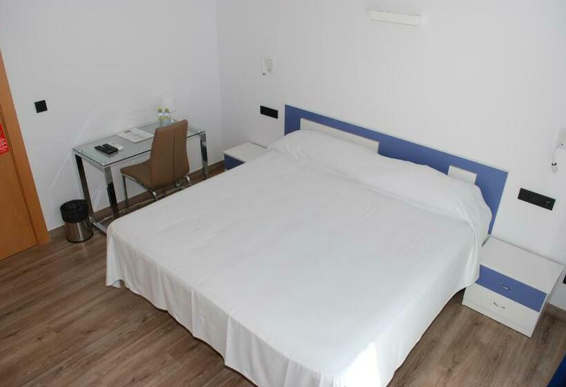 Quarto Estandar, Moli Boutique