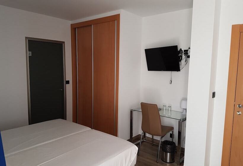Quarto Estandar, Moli Boutique