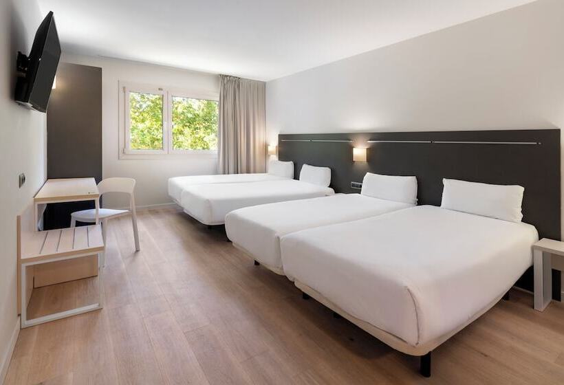 Четырехместный Номер Стандарт, B&b Hotel Barcelona Rubí