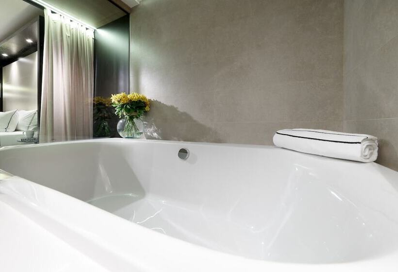 Семейный Номер, Melia Barcelona Sarriá