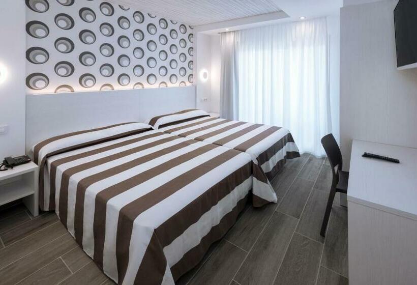 Четырехместный Номер Стандарт, Oasis Park Splash