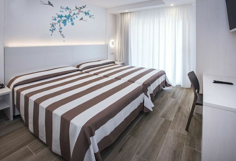 Четырехместный Номер Стандарт, Oasis Park Splash