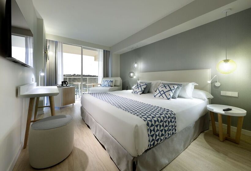 Номер Deluxe Вид на Бассейн, Palladium Hotel Menorca