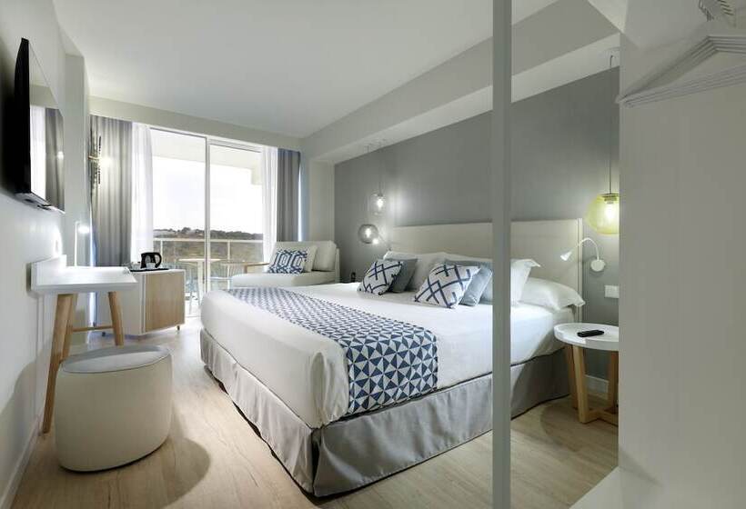 带泳池观景的豪华房, Palladium Hotel Menorca