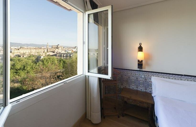 수피리어 룸, Hesperia Cordoba