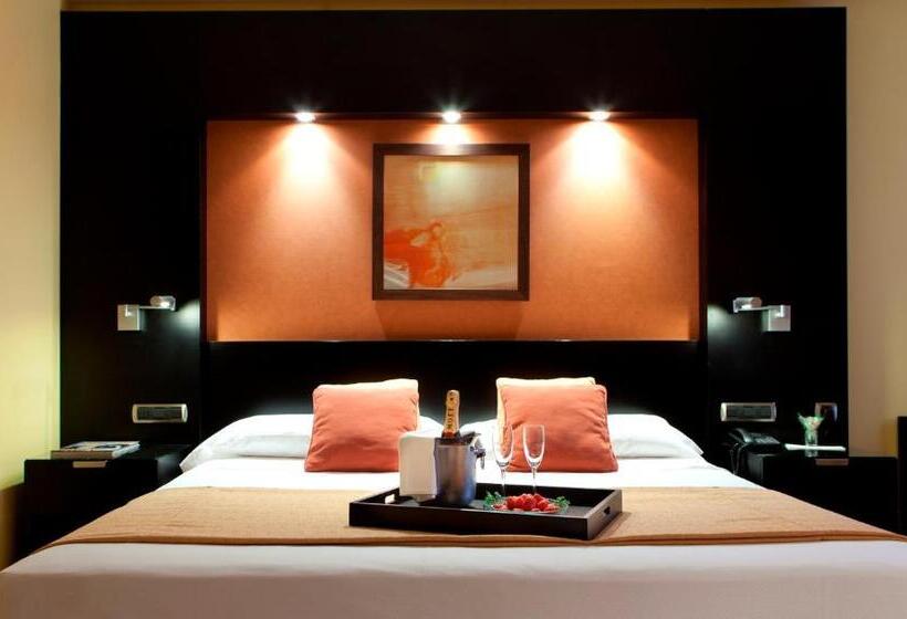 Suite Junior, Intelier Rosa