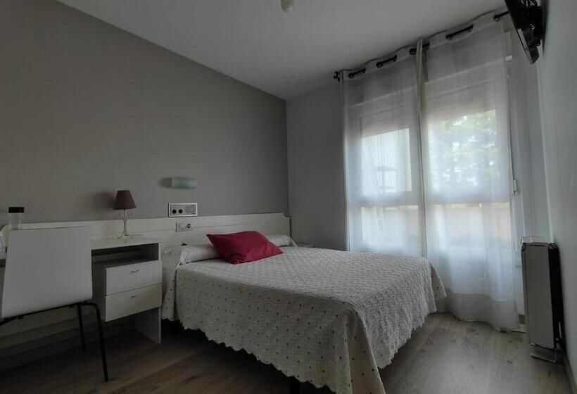 اتاق استاندارد یک نفره, Nest El Camino
