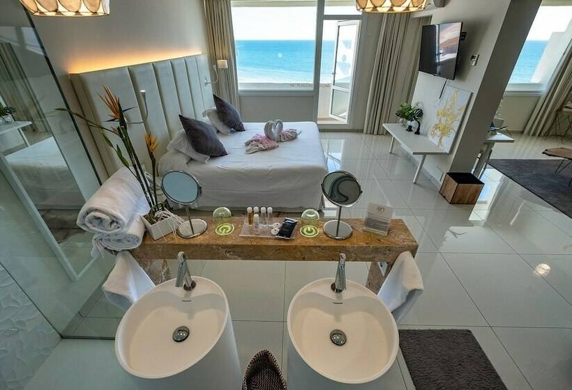 オーシャンビュースーペリアールーム, On Hotels Oceanfront - Adults Designed