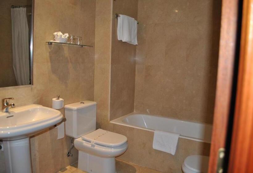 Номер Стандарт, Gernika   Adults Only