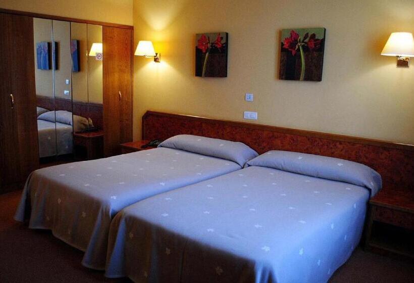 Номер Стандарт, Gernika   Adults Only