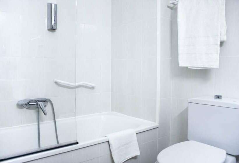 Номер Стандарт Трехместный, Hospedium Hotel Castilla