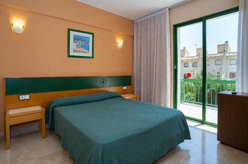 Четырехместный Номер Стандарт, ALEGRIA Hotel Pino Alto