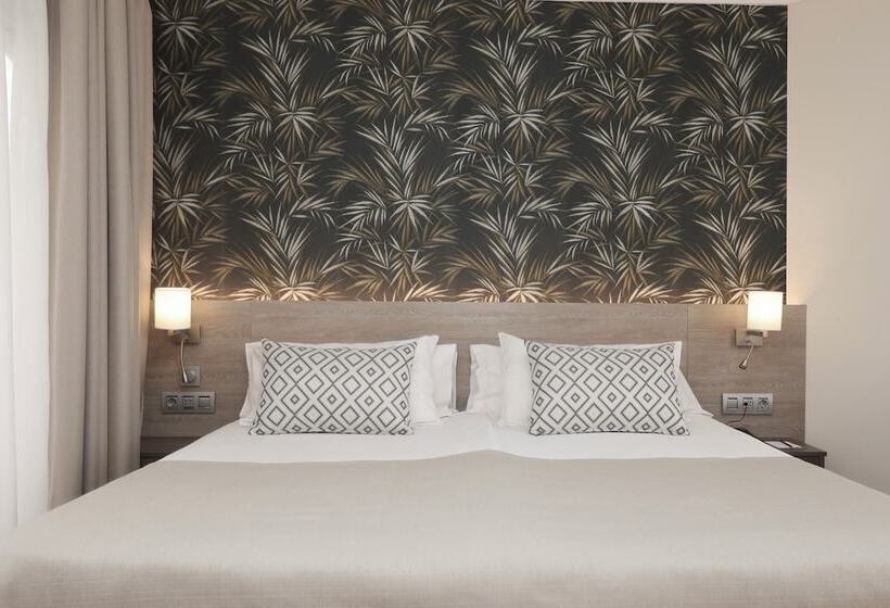 Quarto Familiar, Puerto Palace