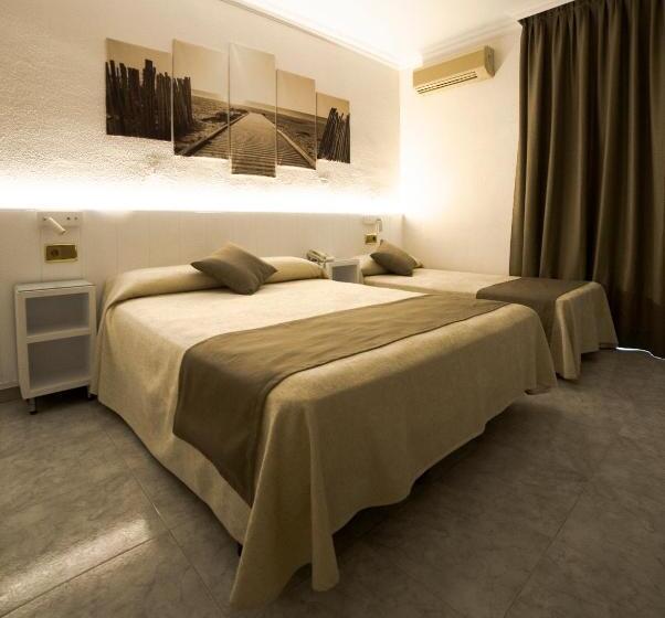 Quarto Triplo Estandar com Sacada, Claramar