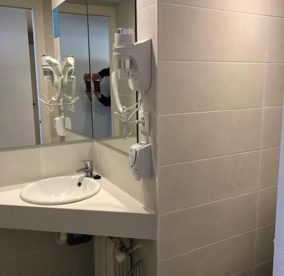 סוויטה משפחתית עם 2 חדרי שינה ומרפסת, Claramar
