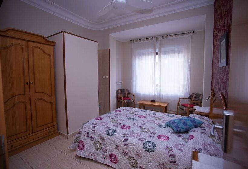 Standard-huone Jaettu Kylpyhuone, Hostal Navarra