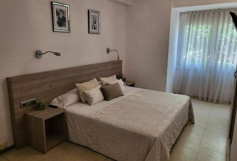 Номер Стандарт, Hostal Torras