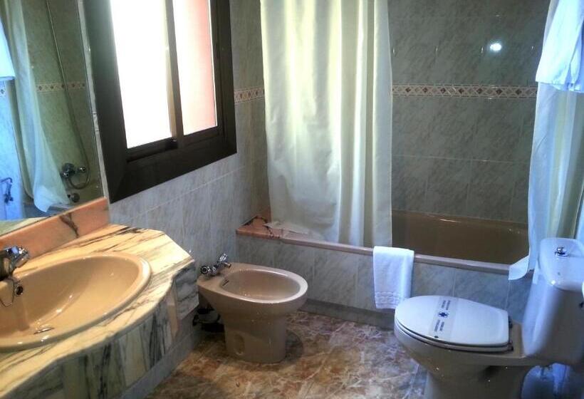 חדר אקונומי, Hostal Del Sol