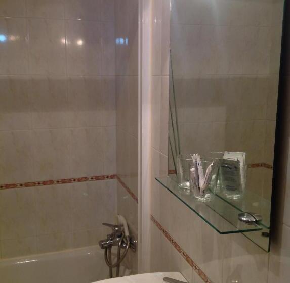 4인용 스탠다드 룸, Hostal Julio
