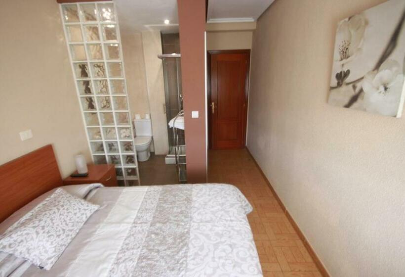 Номер Стандарт, Hostal Sanpatiel