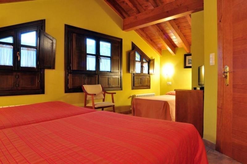 スーペリアトリプルルーム, Hostal Europa