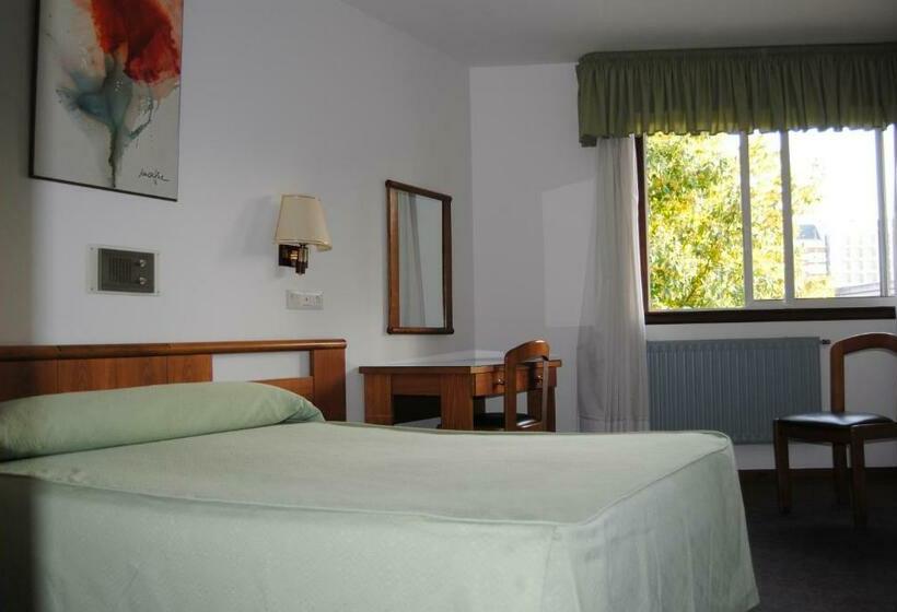 스탠다드 룸, Hostal Palas
