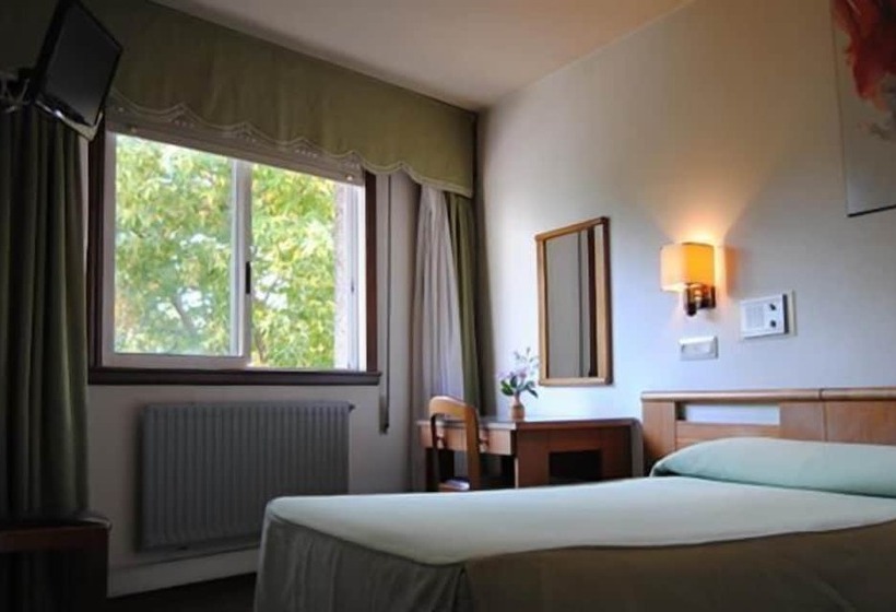 스탠다드 룸, Hostal Palas