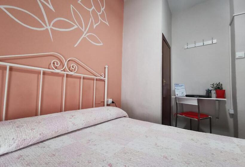 Standard room with outdoor bath, Hostal Senero
